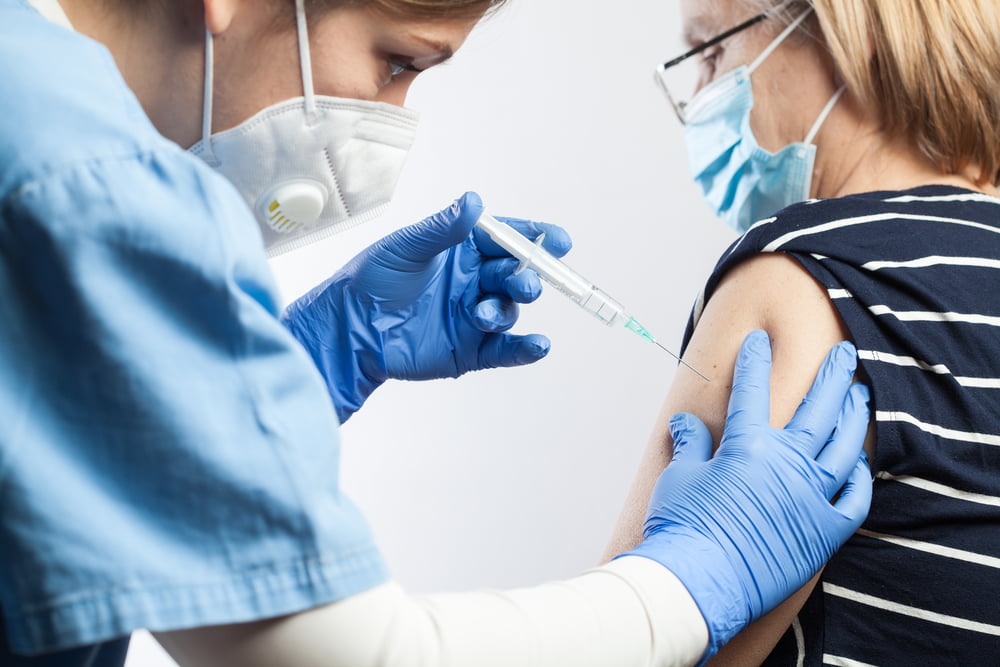 The Pros And Cons Of Injections Exploring The Benefits And Risks